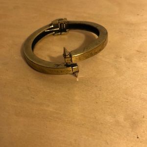 Spike hinge bracelet